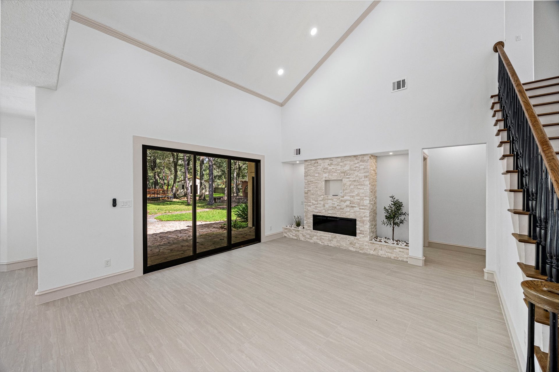 1207 Vista Del Lago Drive, Huffman, TX 77336 1207 Vista Del Lago Drive, Huffman, TX 77336