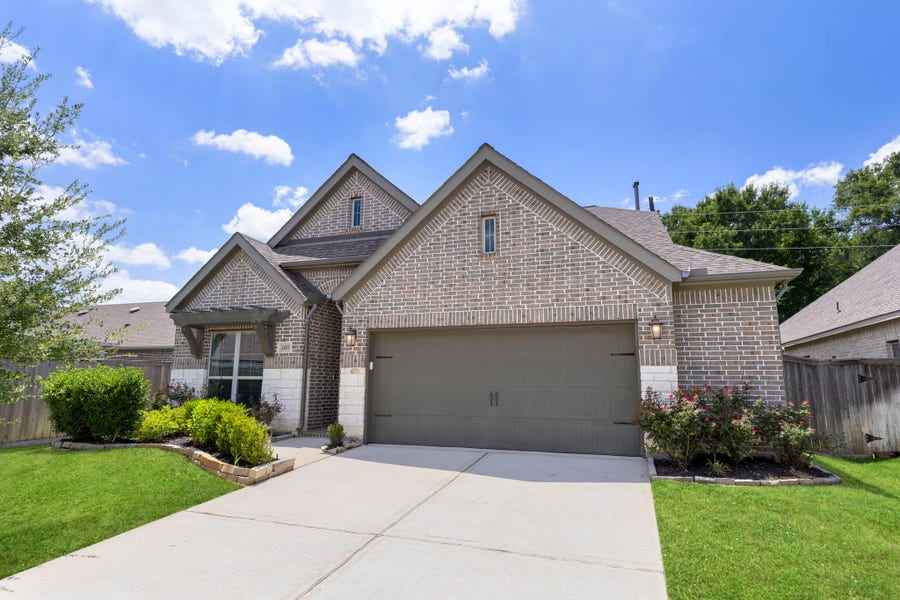 Property photo for 24511 Songlark Bend Drive, Tomball, TX