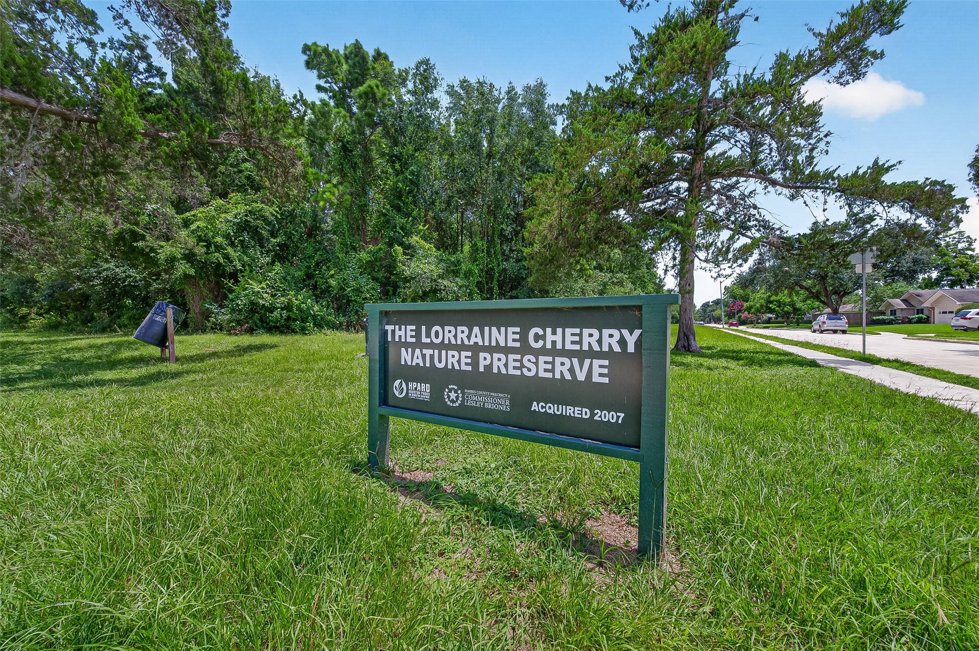 3508 Harvest Dance Drive, Houston, TX 77008 One of the park areas minutes from 3508 Harvest Dance Dr. Area residents gather for picnics, hike & bike activities and to enjoy the Great Outdoors. Their pets love these areas, too. Just off 11th Street near Timbergrove Trails. It's a short distance to the White Oak Bayou hike & bike trail at T.C. Jester.