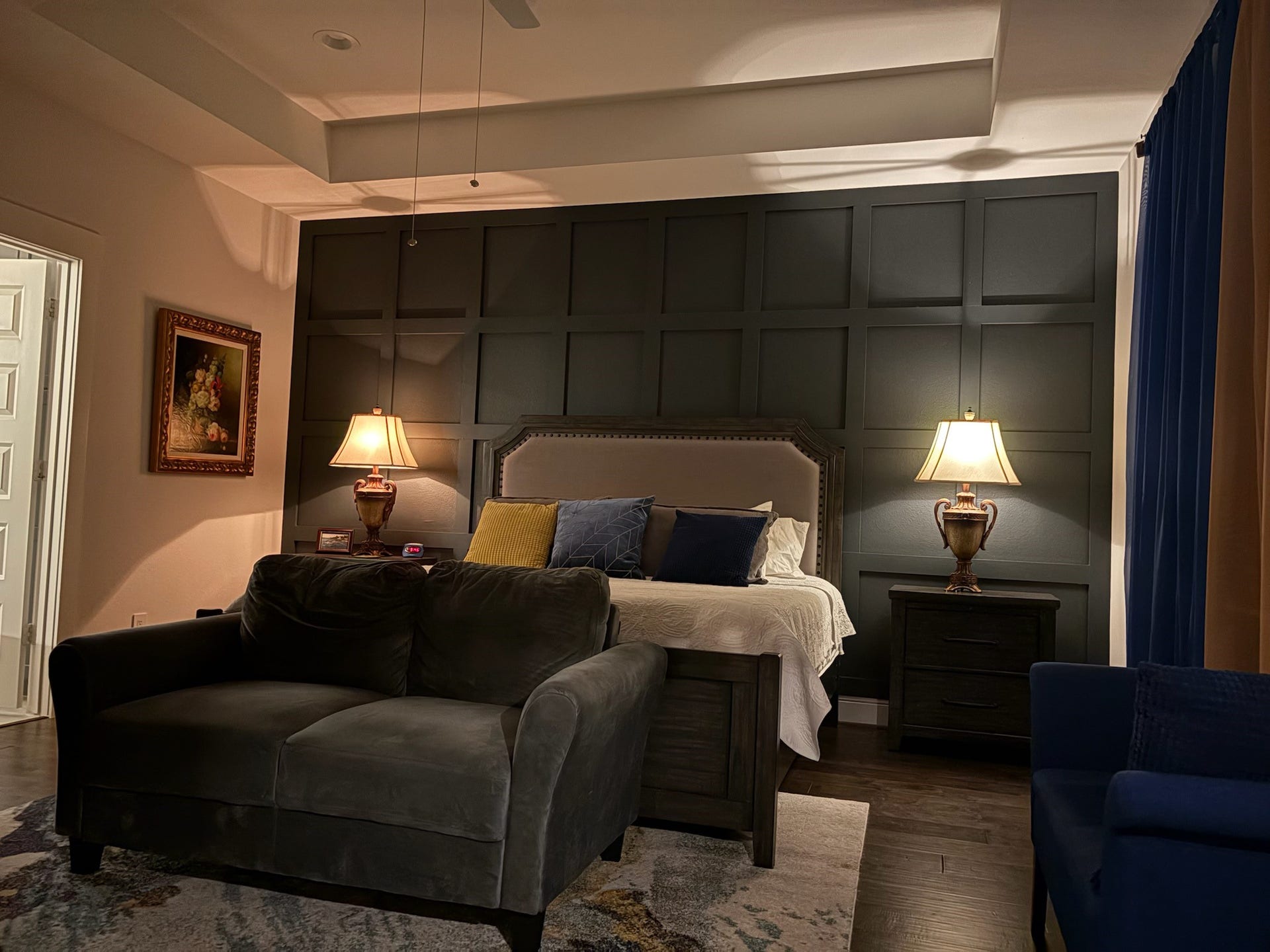 3508 Harvest Dance Drive, Houston, TX 77008 Comfortable Elegance! The Primary Suite with dimmed lighting enhances the inviting and cozy look of this tranquil evening retreat. A restful night's sleep should come easily here.