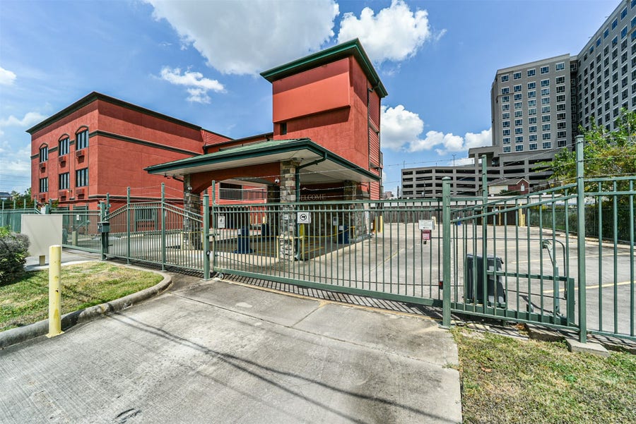 Property photo for 1025 Swanson Street, #309, Houston, TX