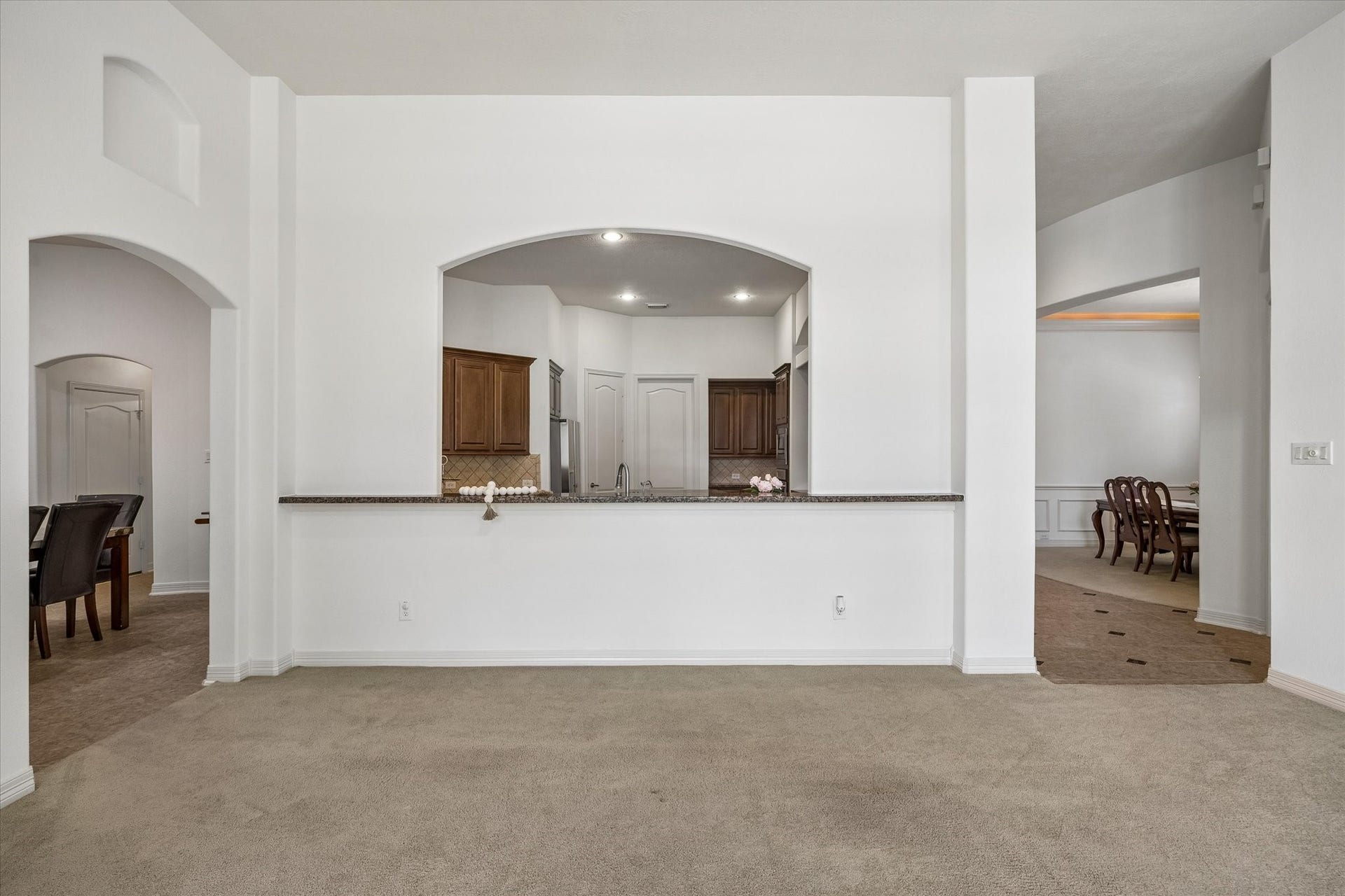 4703 Stonepass Court, Sugar Land, TX 77479 Kitchen opens into living area, great for hosting!