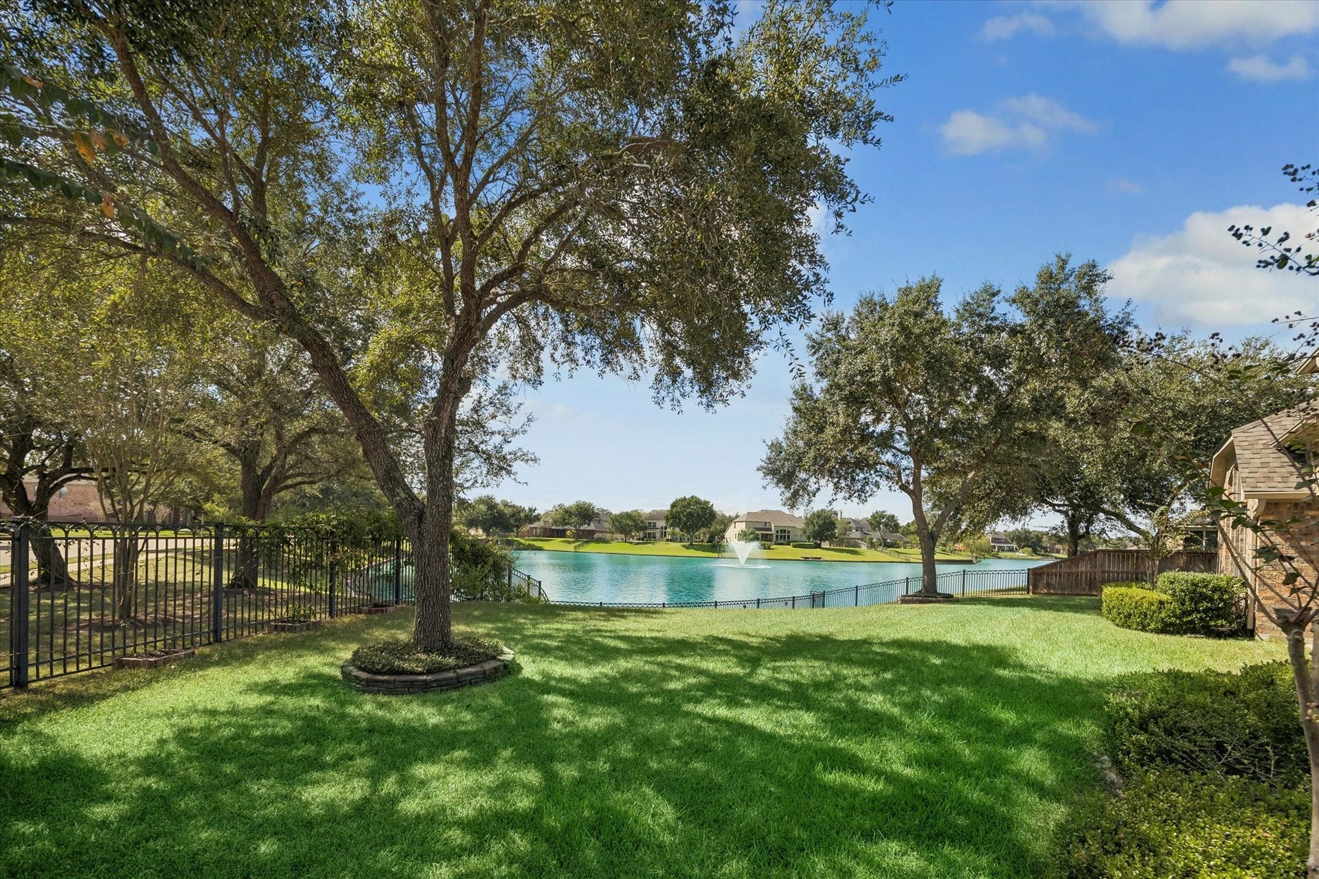 4703 Stonepass Court, Sugar Land, TX 77479 Amazing lake views!