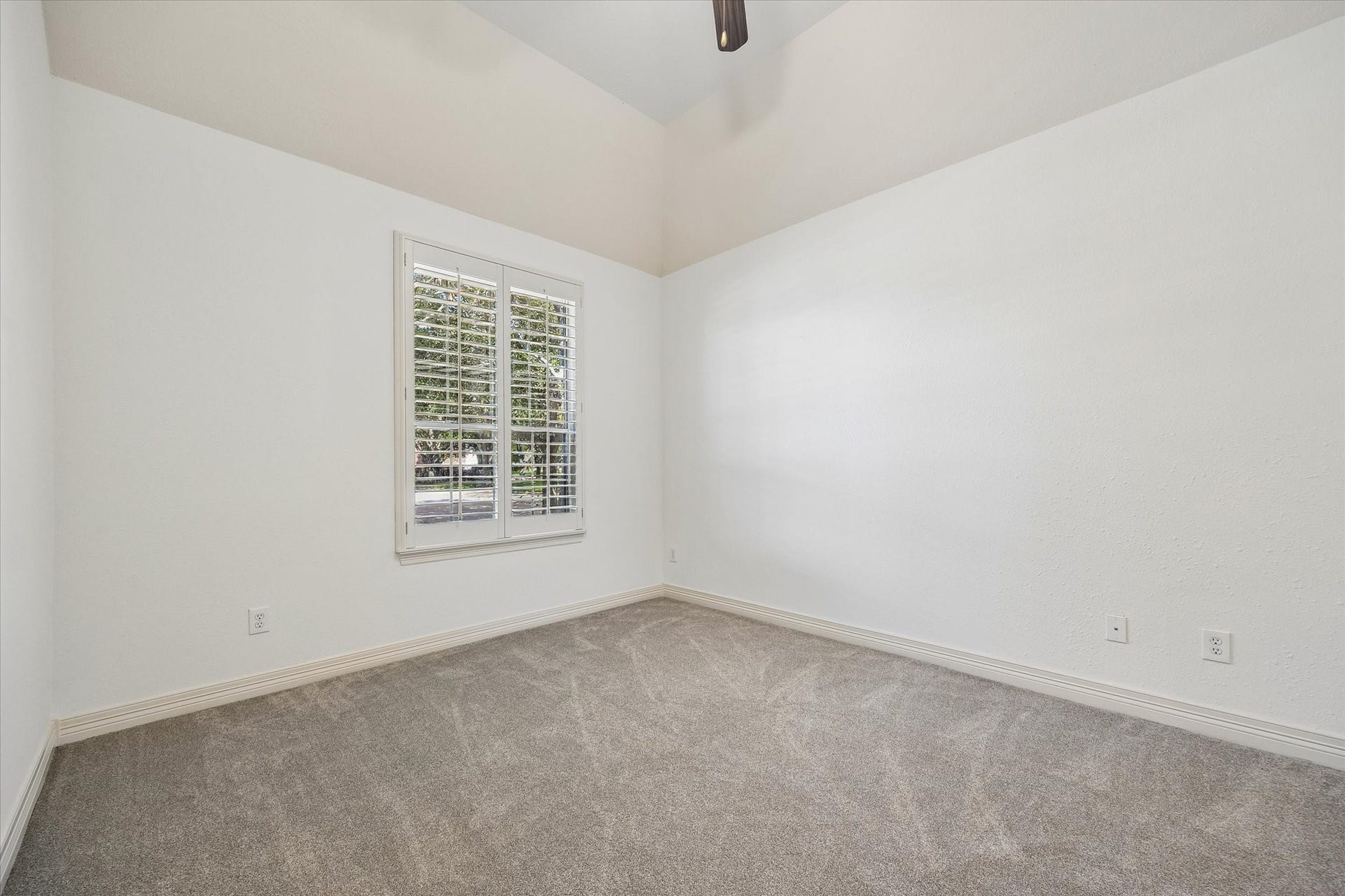 4703 Stonepass Court, Sugar Land, TX 77479 Second Bed!