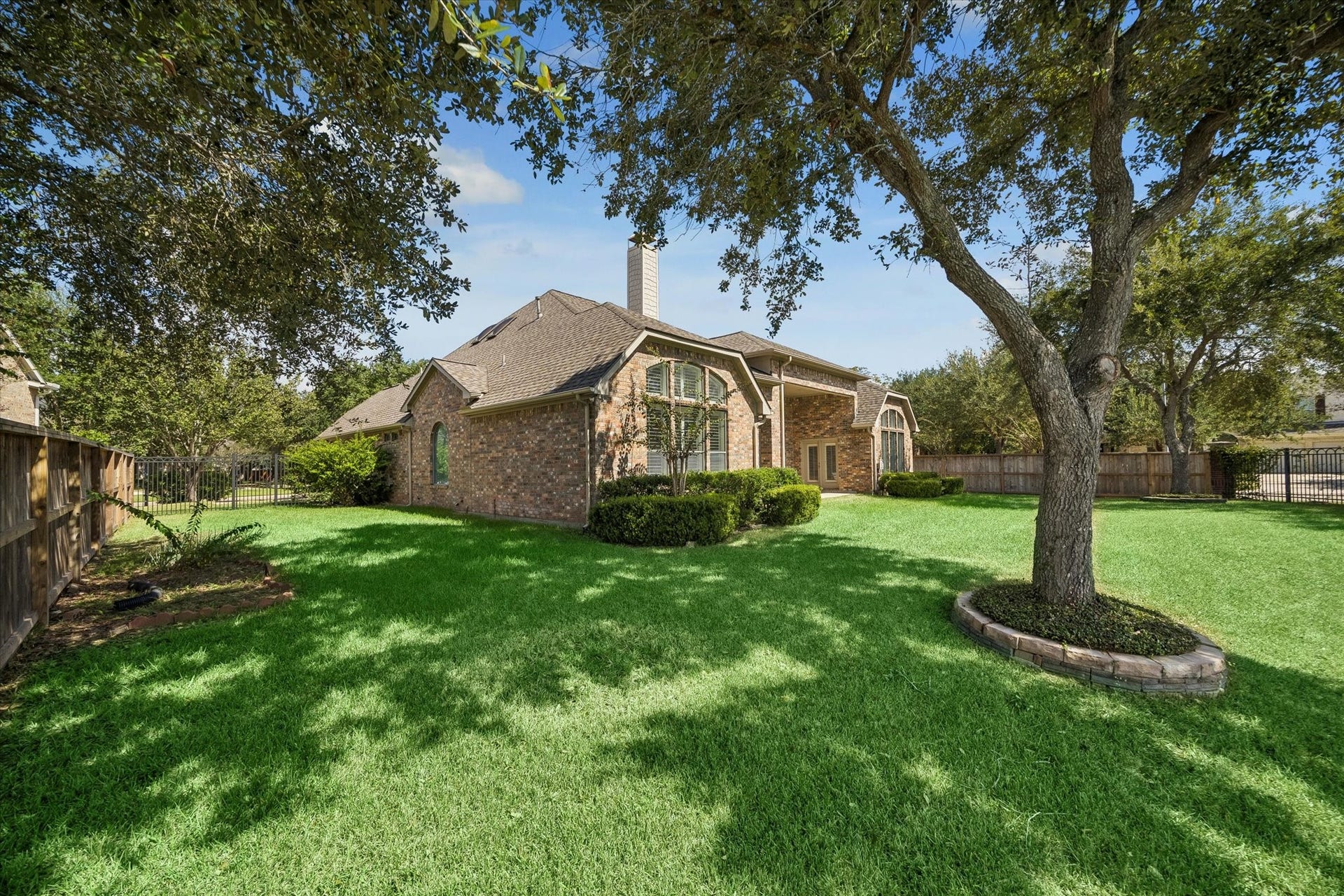 4703 Stonepass Court, Sugar Land, TX 77479 Oversized Lot!