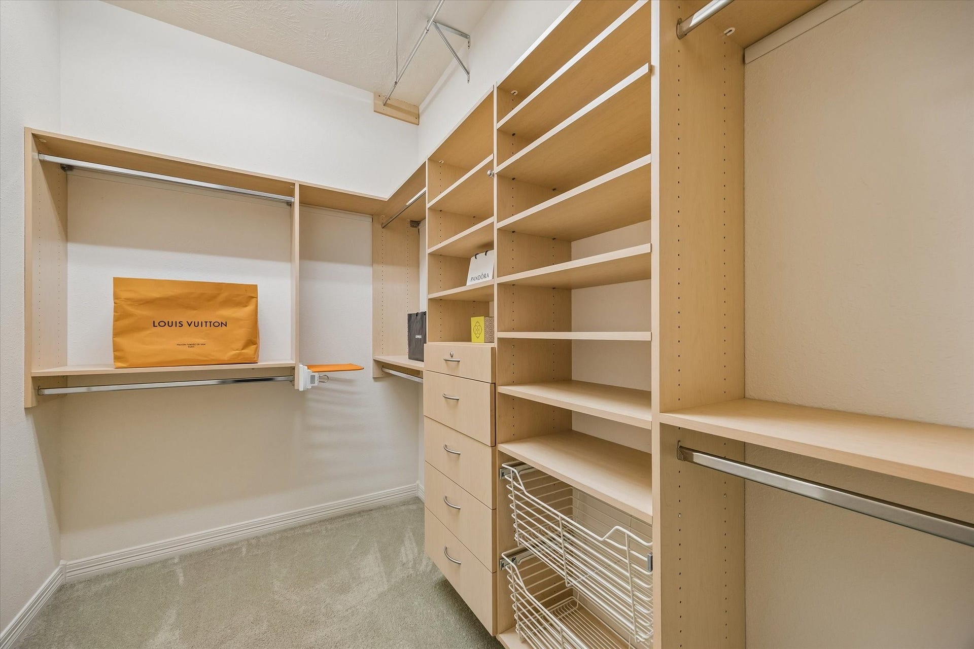 4703 Stonepass Court, Sugar Land, TX 77479 Second walk in closet in Primary Bath!