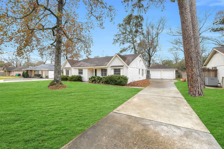 Property photo for 25403 Glen Loch Drive, Spring, TX