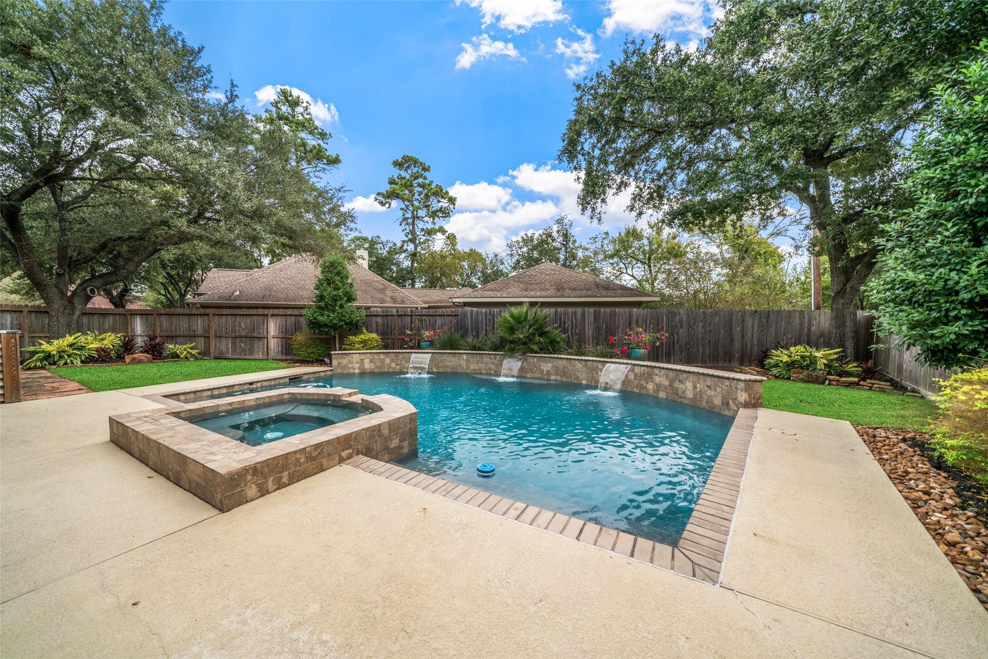 3507 Aspen Glen Lane, Spring, TX 77388 New pool heater has been installed recently. Mature landscaping is professionally maintained.