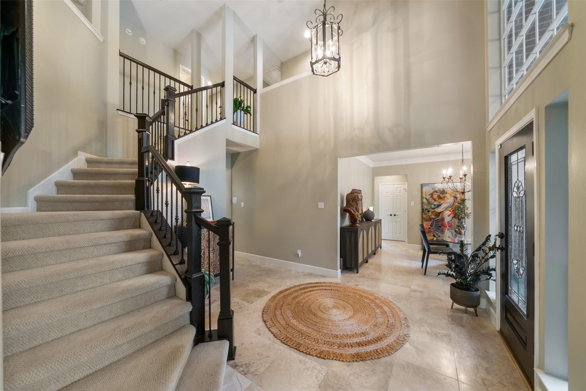 3507 Aspen Glen Lane, Spring, TX 77388 Beautiful open foyer flows effortlessly into the home.