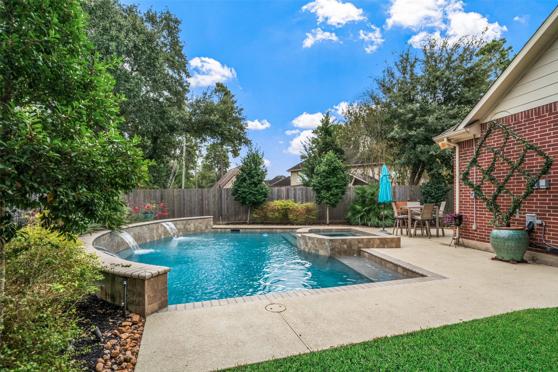 3507 Aspen Glen Lane, Spring, TX 77388 Meticulous care has been taken in every aspect of this home.