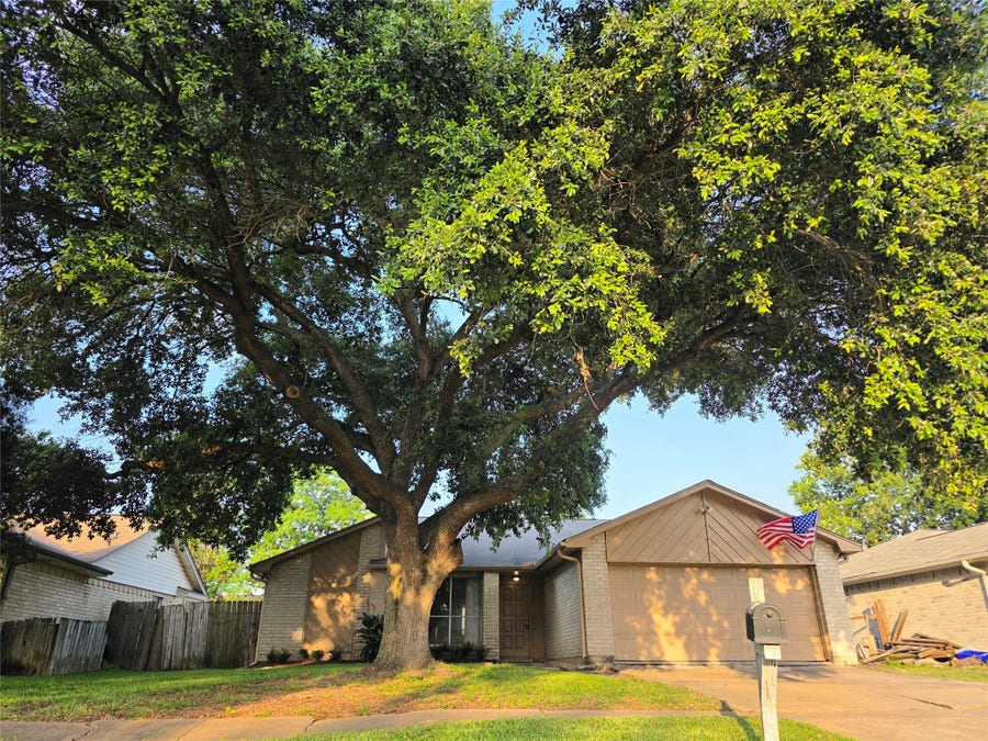 Property photo for 10103 King Ranch Lane, Sugar Land, TX