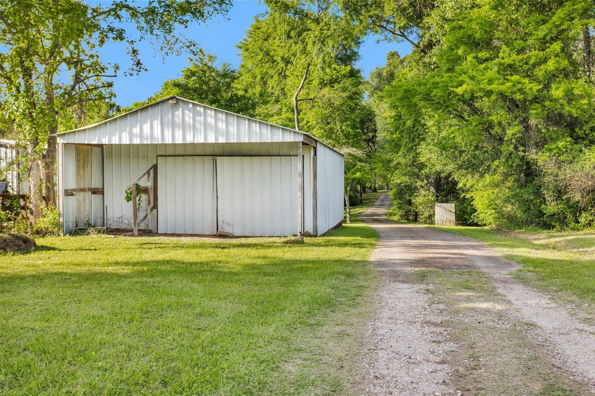 13250 FM 830, Willis, TX 77318