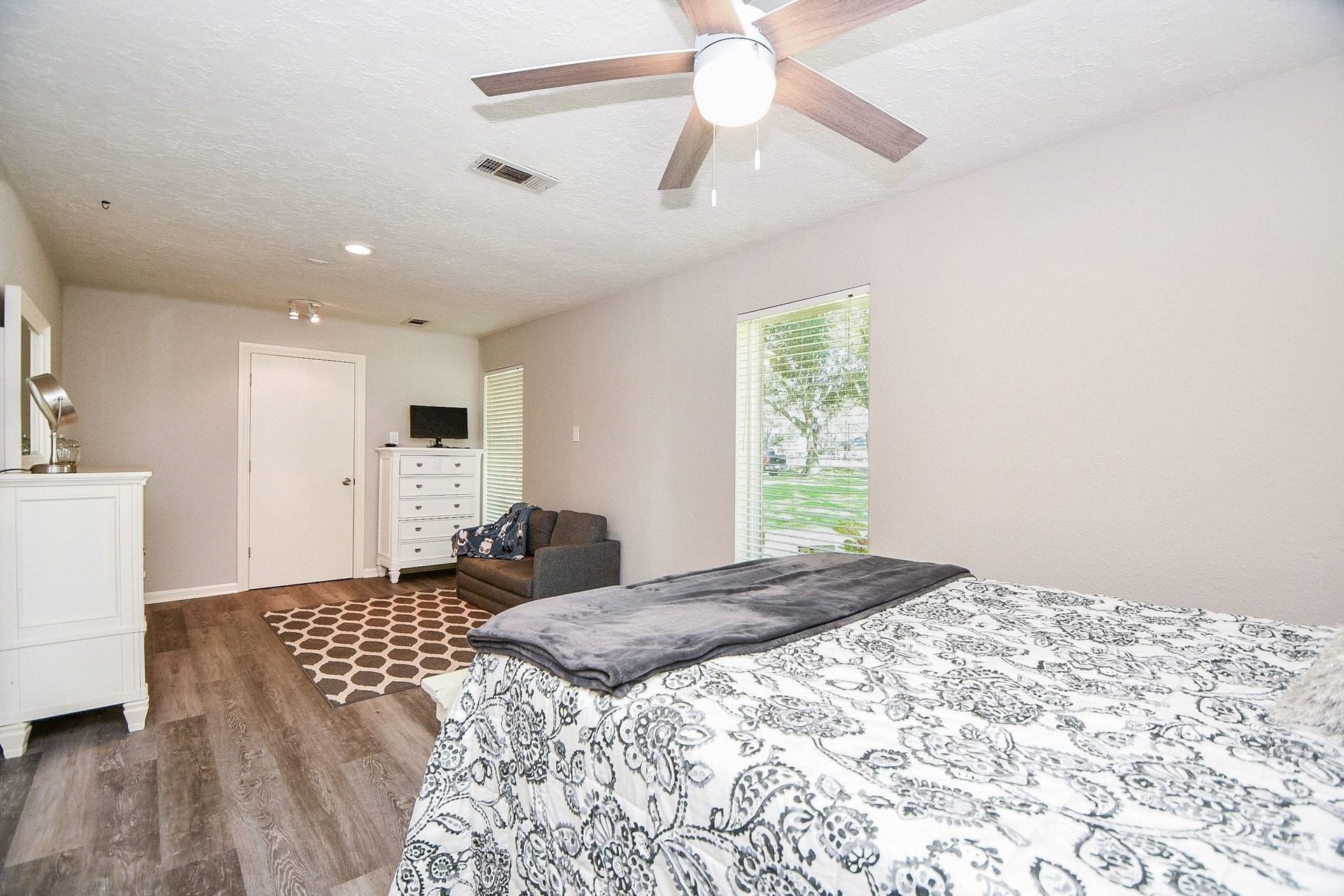 6310 Sprigg Street, Fulshear, TX 77441 6310 Sprigg Street, Fulshear, TX 77441