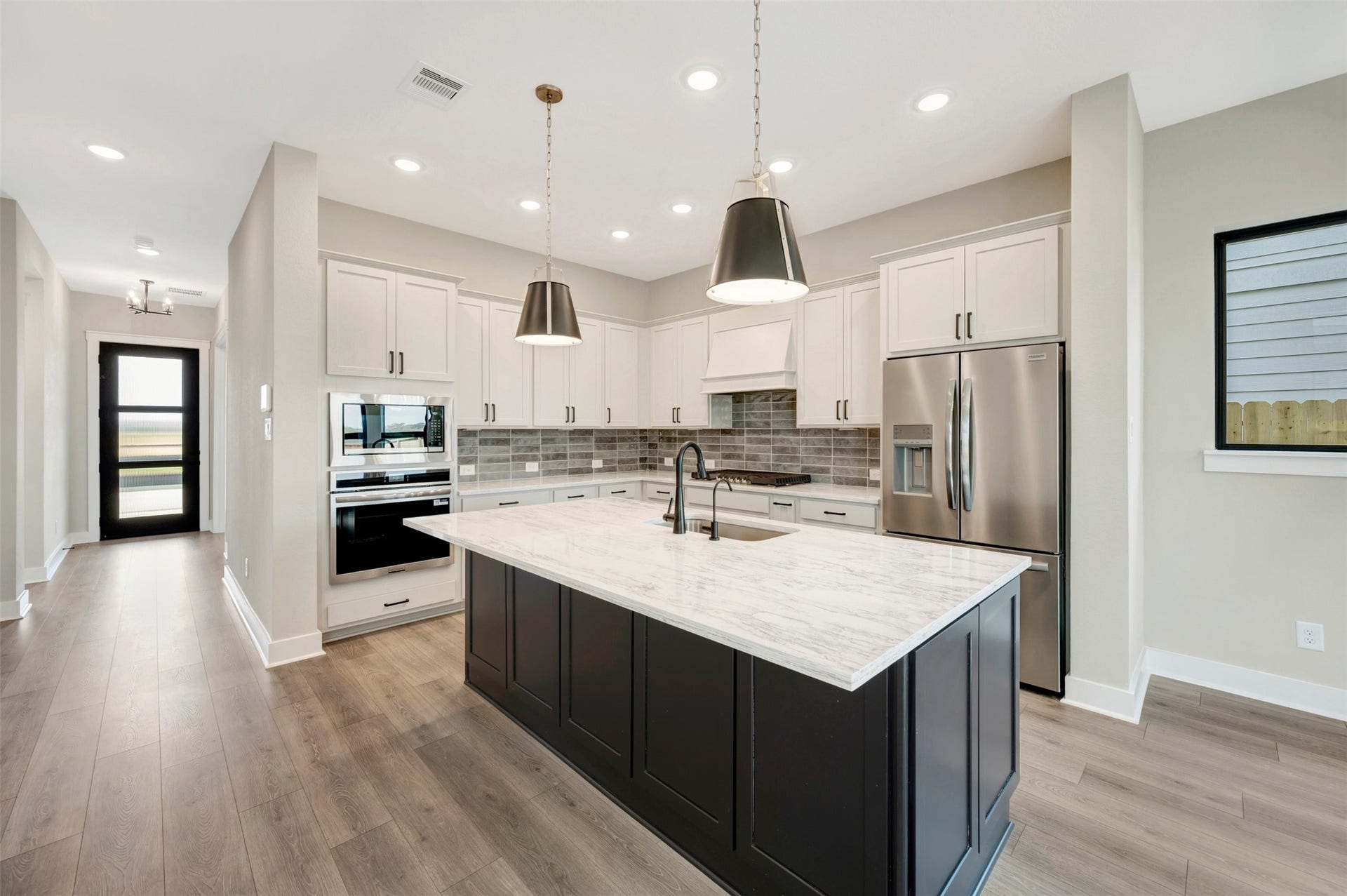 16742 Vibrant Avenue, Hockley, TX 77447
