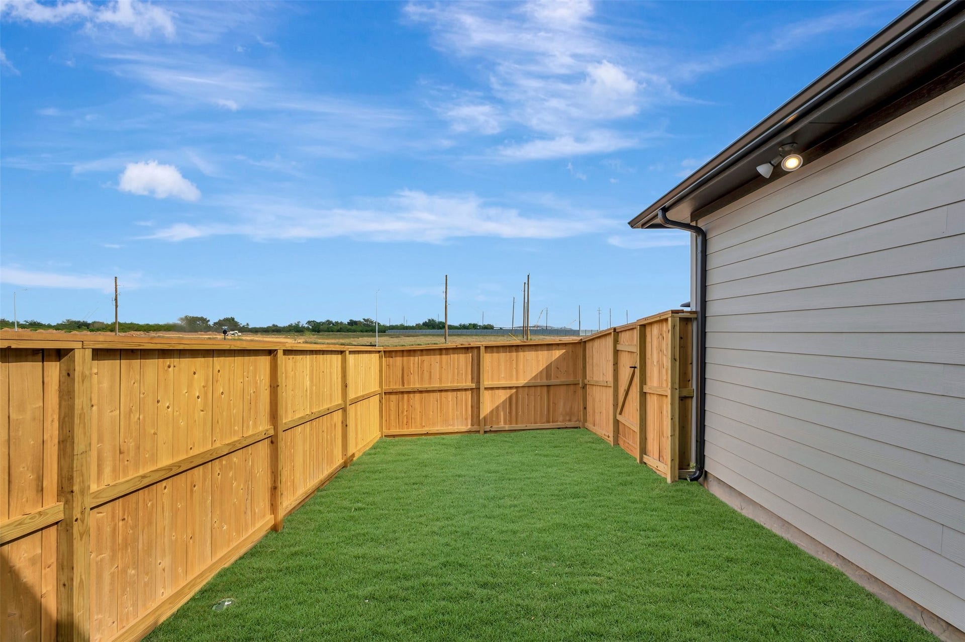 16742 Vibrant Avenue, Hockley, TX 77447