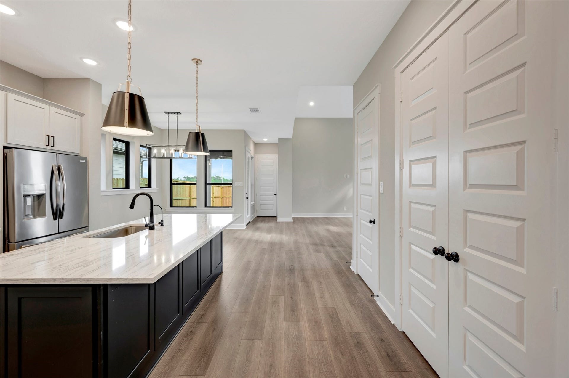 16742 Vibrant Avenue, Hockley, TX 77447