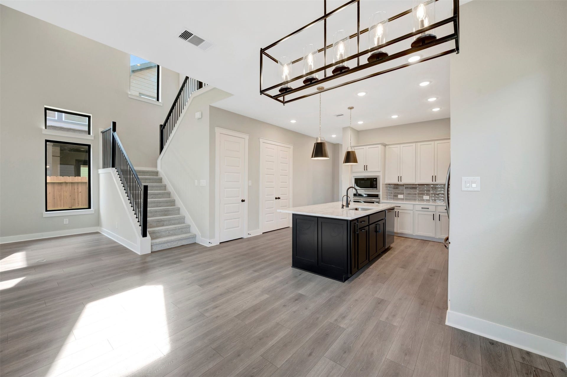 16742 Vibrant Avenue, Hockley, TX 77447