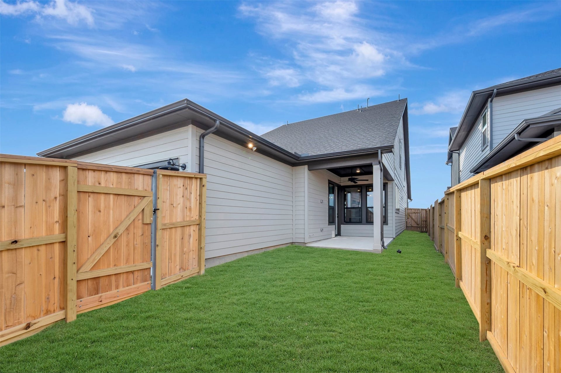 16742 Vibrant Avenue, Hockley, TX 77447