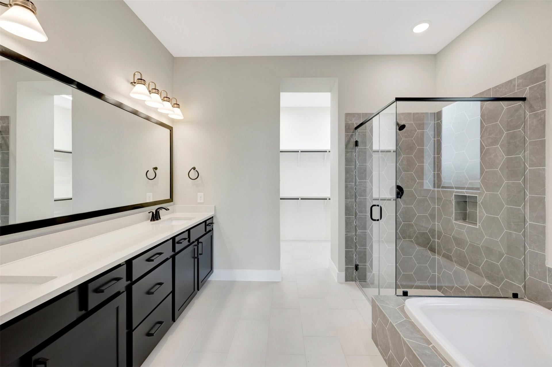 16742 Vibrant Avenue, Hockley, TX 77447