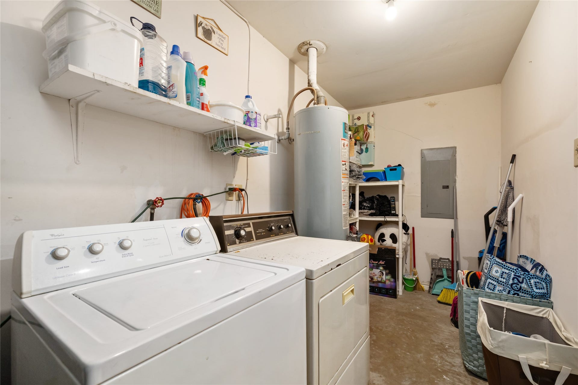 2603 Grape Lane, Pasadena, TX 77502 Utility room.
