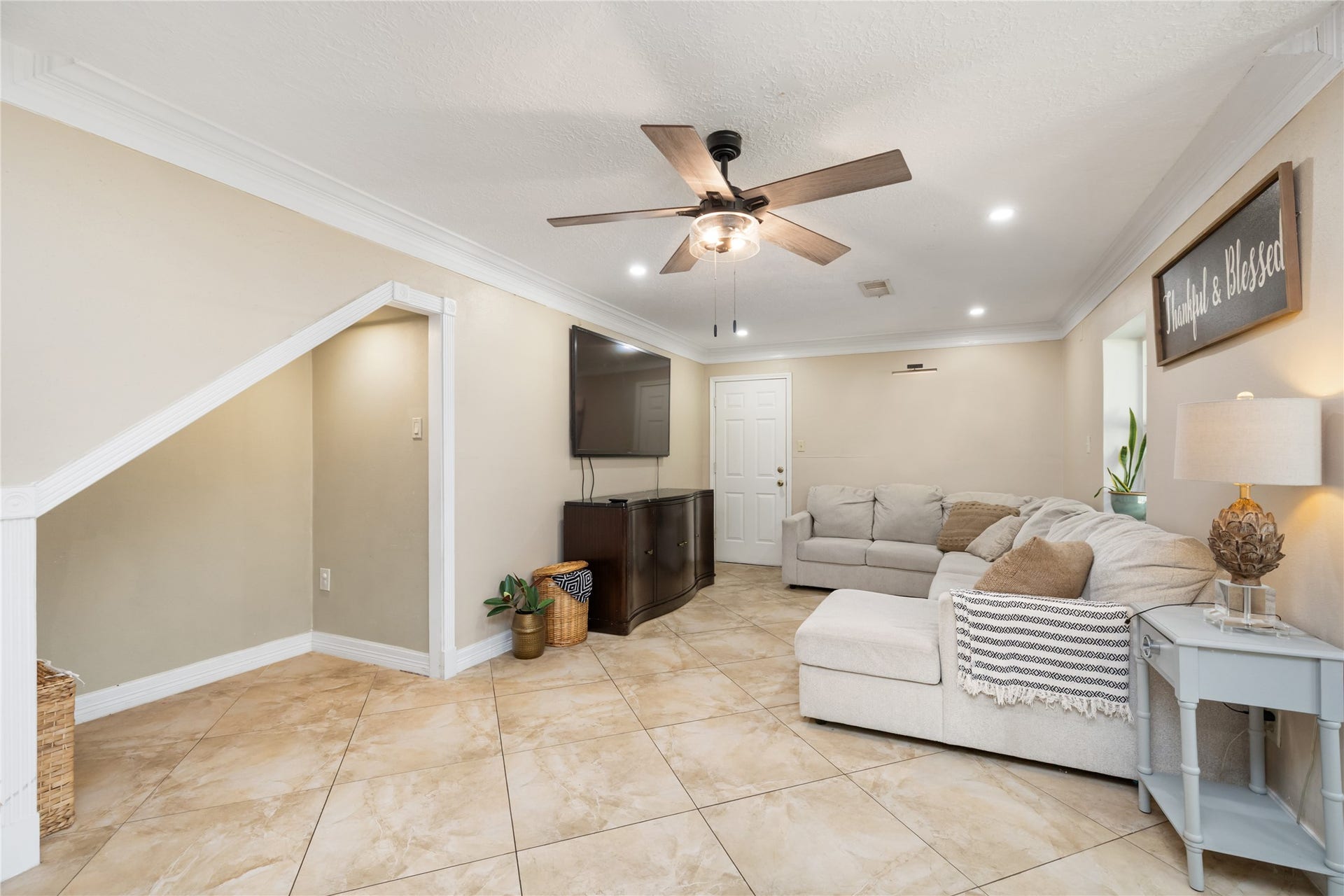 2603 Grape Lane, Pasadena, TX 77502 Find additional storage or a desk nook in the family room.
