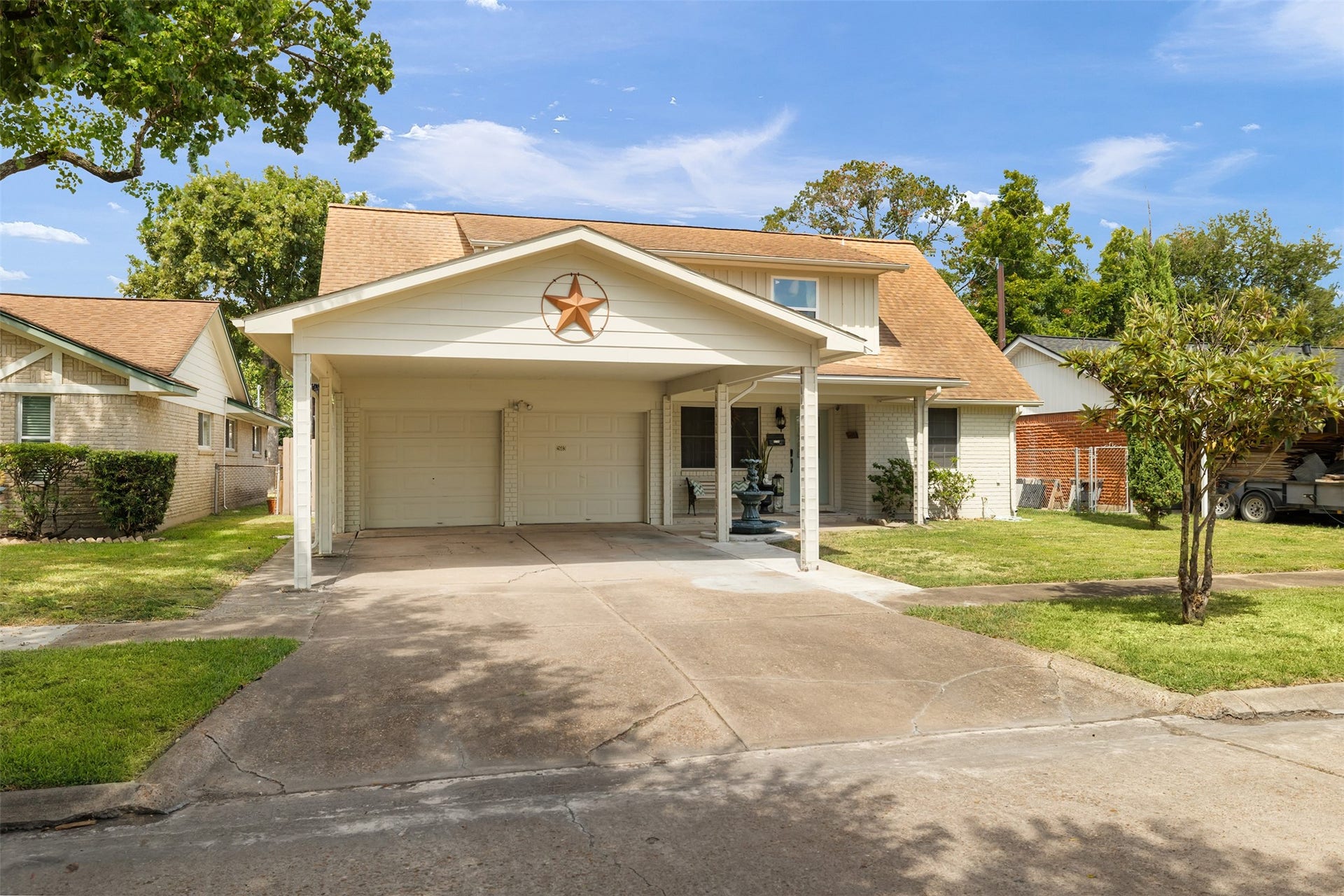 2603 Grape Lane, Pasadena, TX 77502 Welcome to 2603 Grape Ln.
