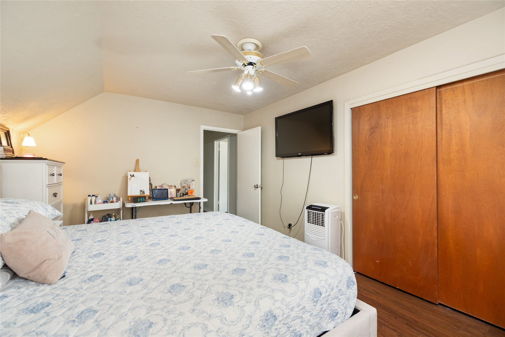 2603 Grape Lane, Pasadena, TX 77502 Additional view of the primary bedroom towards the hallway.