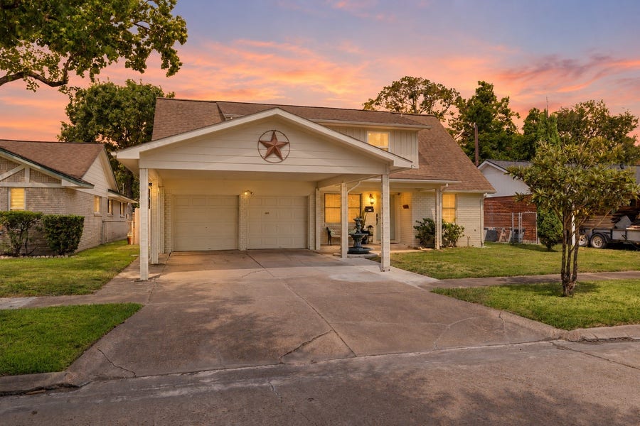 Property photo for 2603 Grape Lane, Pasadena, TX