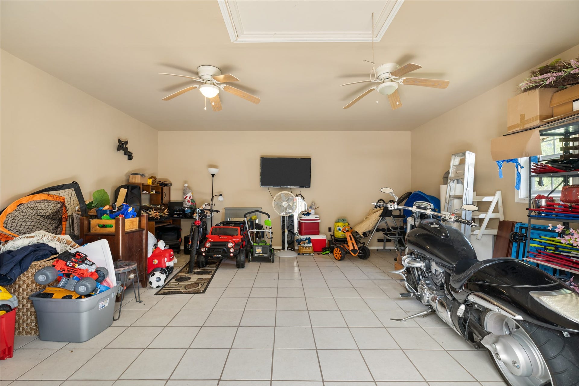 2603 Grape Lane, Pasadena, TX 77502 Extra large flex room.