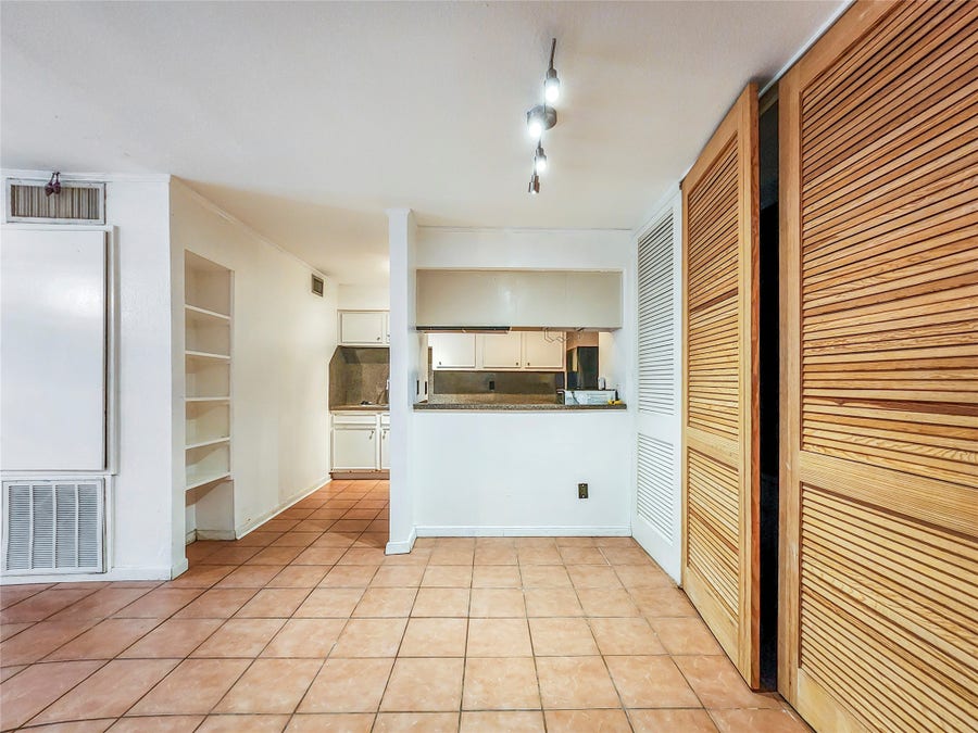 Property photo for 3131 Cummins Street, #15, Houston, TX