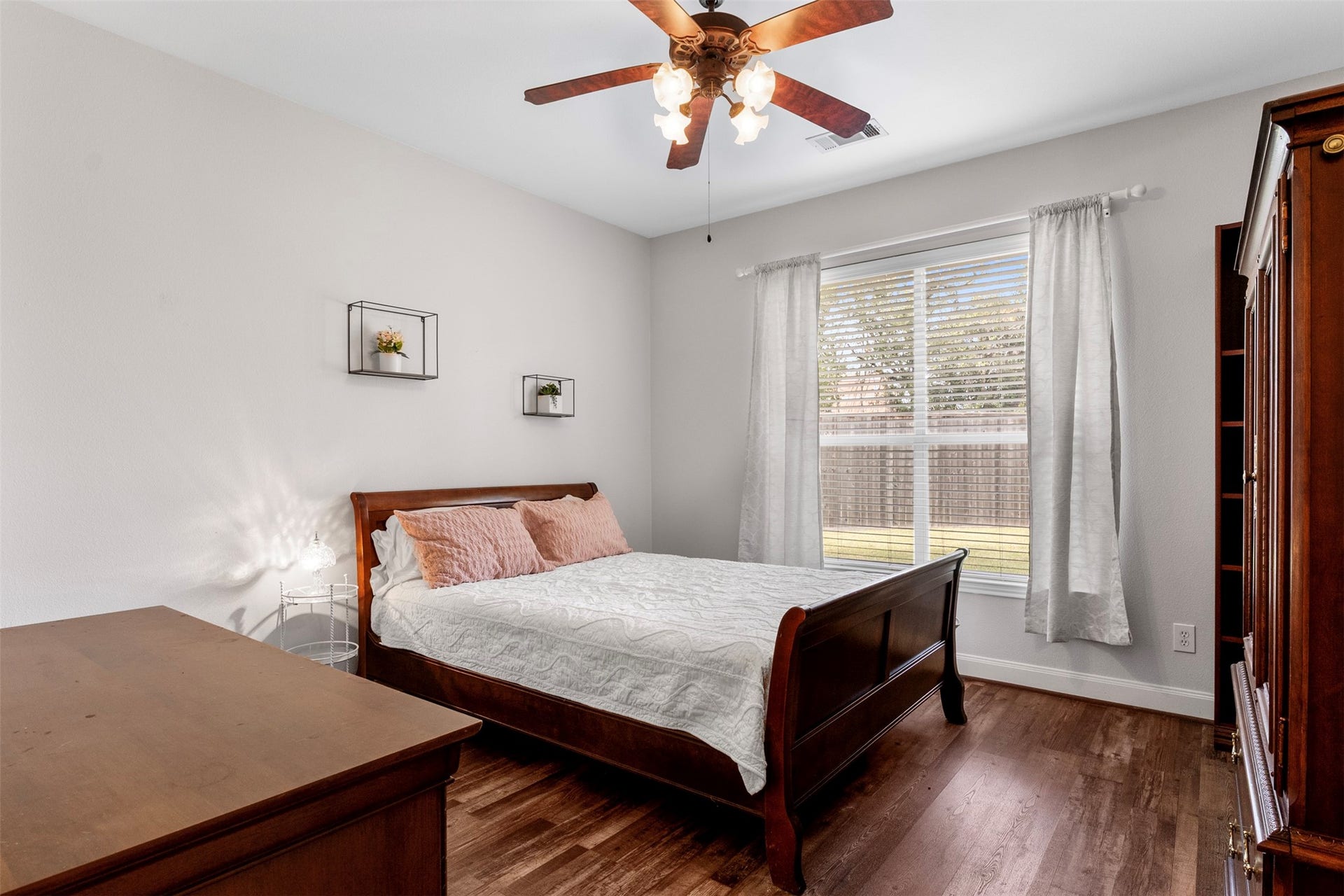 13923 Claymont Hill Drive, Cypress, TX 77429 Bedroom 4 would make a nice Guest Room.