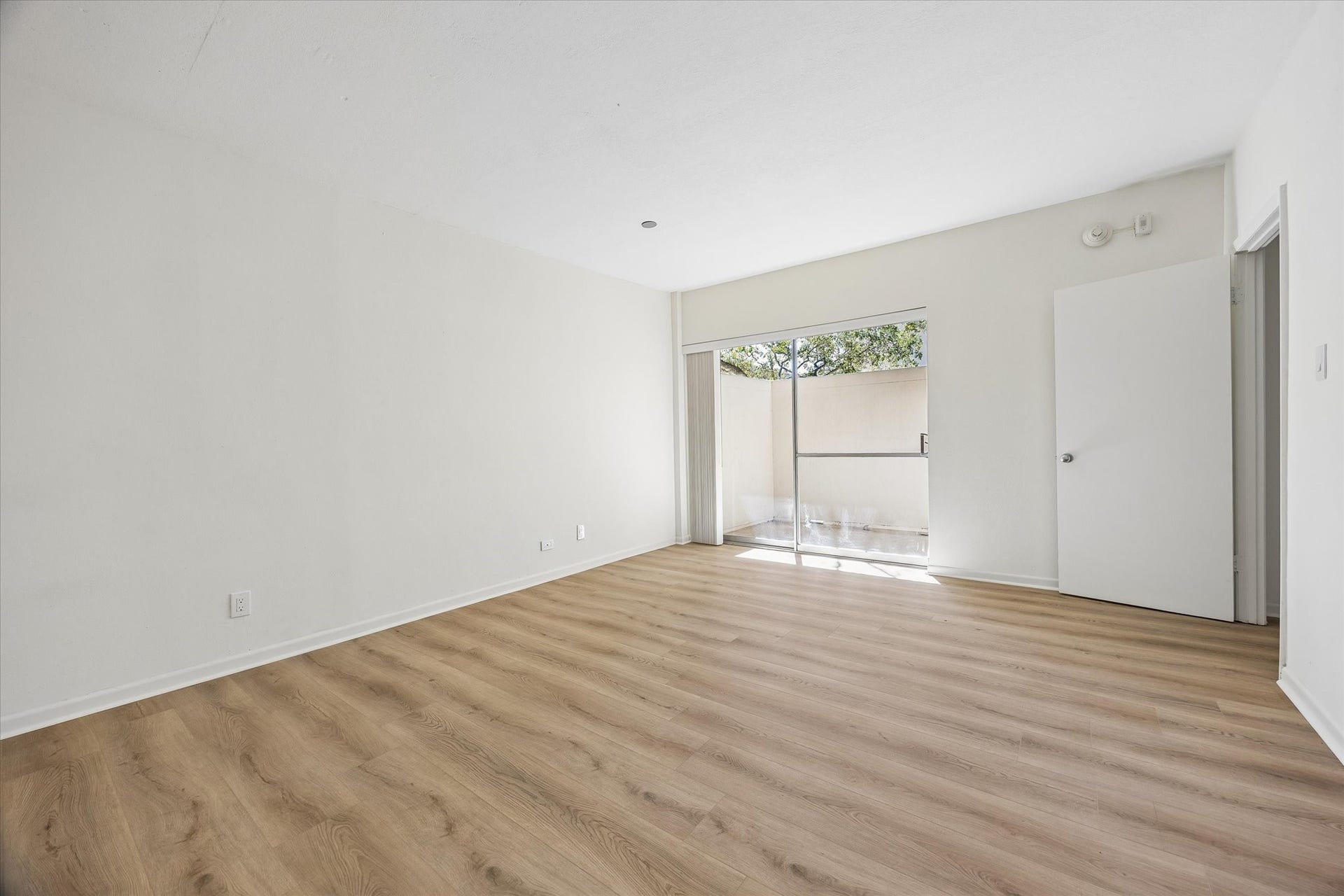 2929 Buffalo Speedway, #B121, Houston, TX 77098 2929 Buffalo Speedway, #B121, Houston, TX 77098