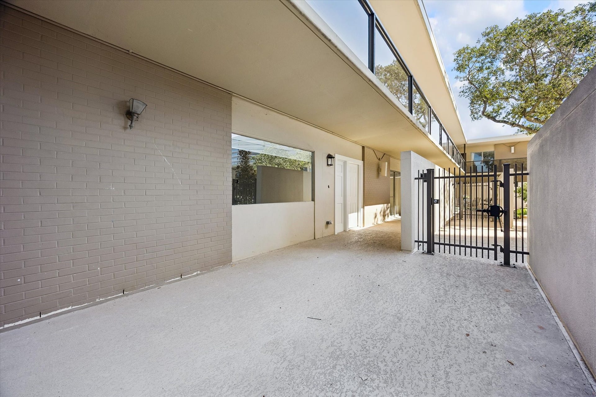 2929 Buffalo Speedway, #B121, Houston, TX 77098 2929 Buffalo Speedway, #B121, Houston, TX 77098