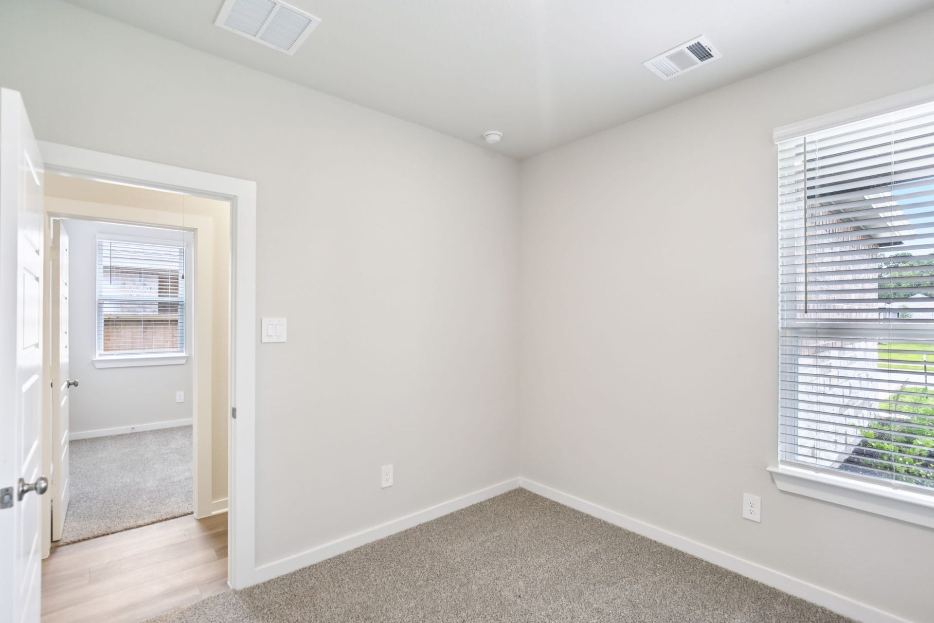 5525 Madden Lane, Houston, TX 77048 5525 Madden Lane, Houston, TX 77048