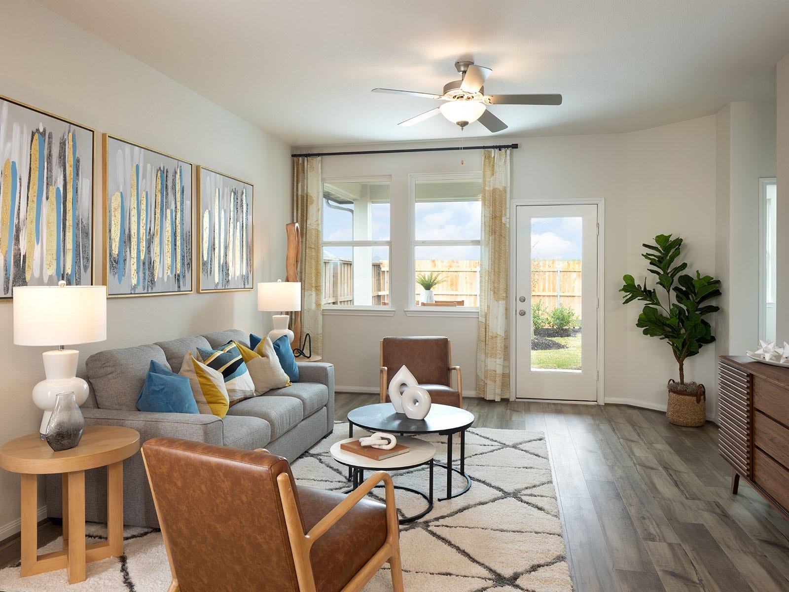 5525 Madden Lane, Houston, TX 77048 5525 Madden Lane, Houston, TX 77048