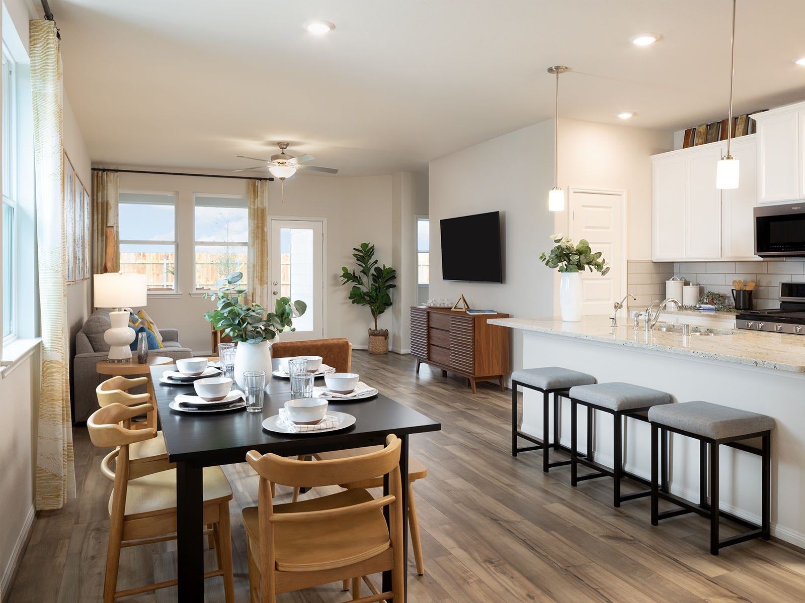 5525 Madden Lane, Houston, TX 77048 5525 Madden Lane, Houston, TX 77048