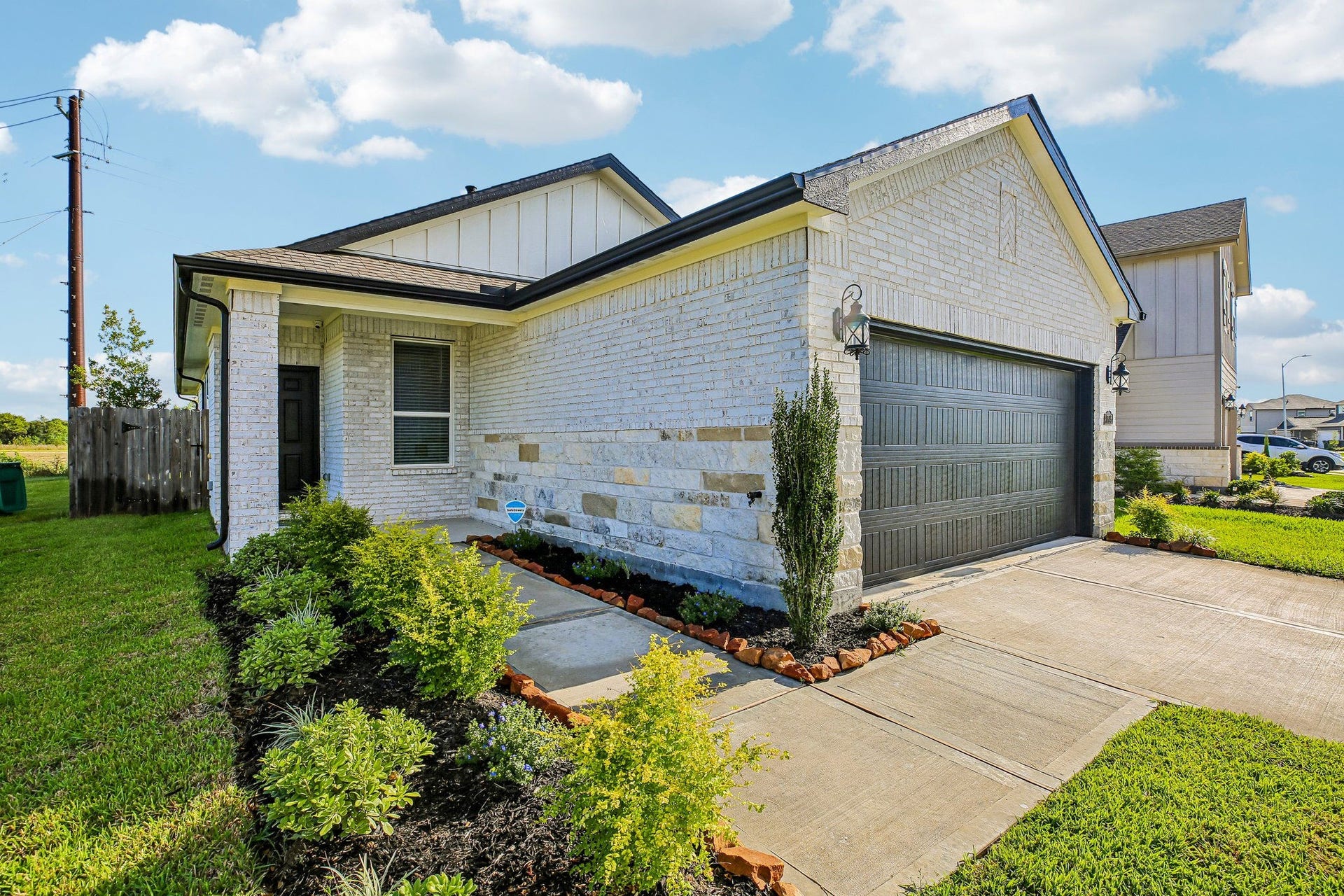 5525 Madden Lane, Houston, TX 77048 5525 Madden Lane, Houston, TX 77048