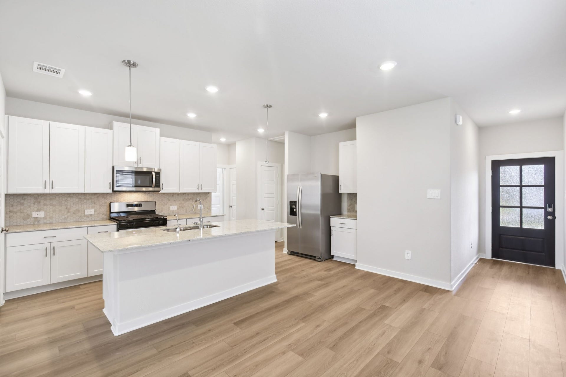 5525 Madden Lane, Houston, TX 77048 5525 Madden Lane, Houston, TX 77048