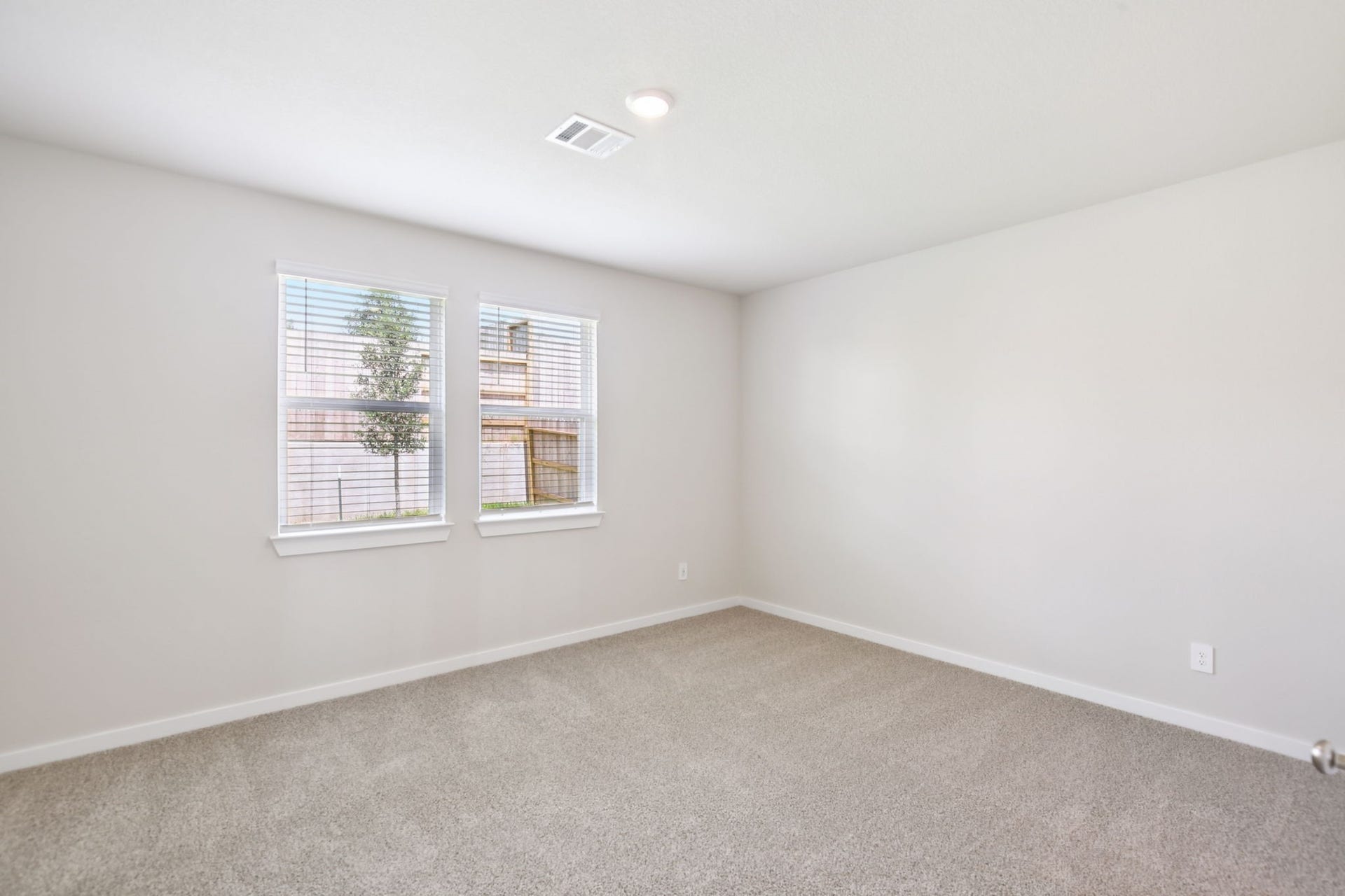 5525 Madden Lane, Houston, TX 77048 5525 Madden Lane, Houston, TX 77048