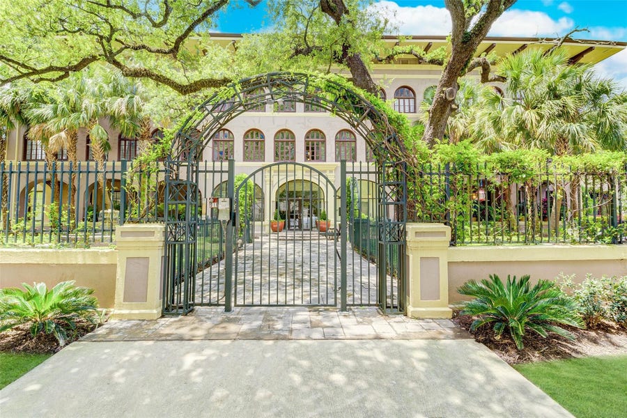Property photo for 2700 Albany Street, #3B, Houston, TX