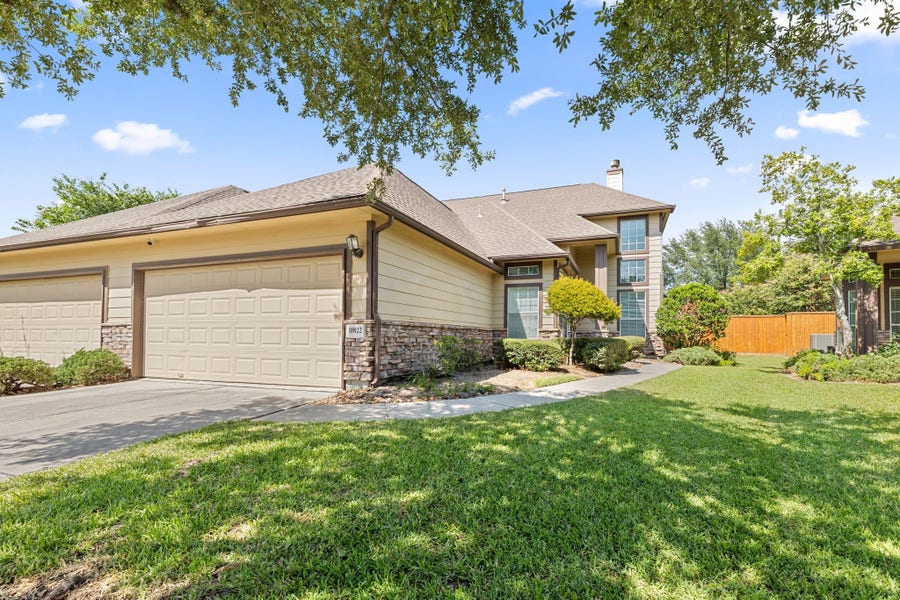Property photo for 10822 Wysall Cliff Court, Houston, TX