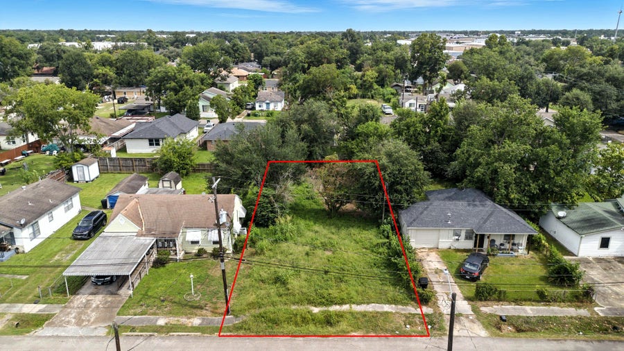 Property photo for 821 Neyland Street, Houston, TX