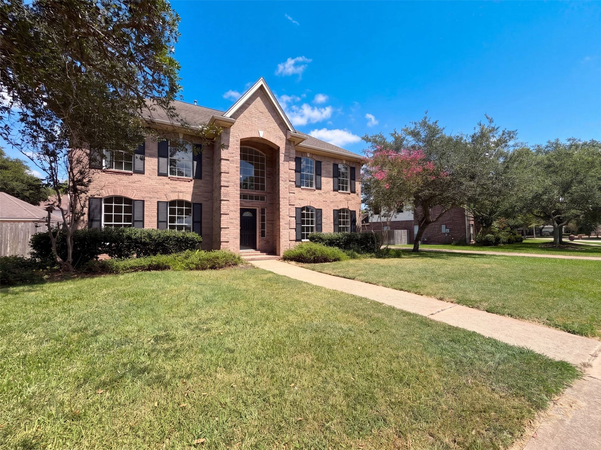 2854 Everett Drive, Friendswood, TX 77546 2854 Everett Drive, Friendswood, TX 77546