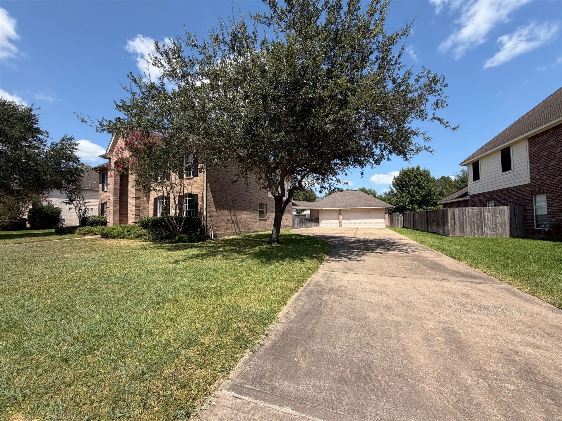 2854 Everett Drive, Friendswood, TX 77546 2854 Everett Drive, Friendswood, TX 77546