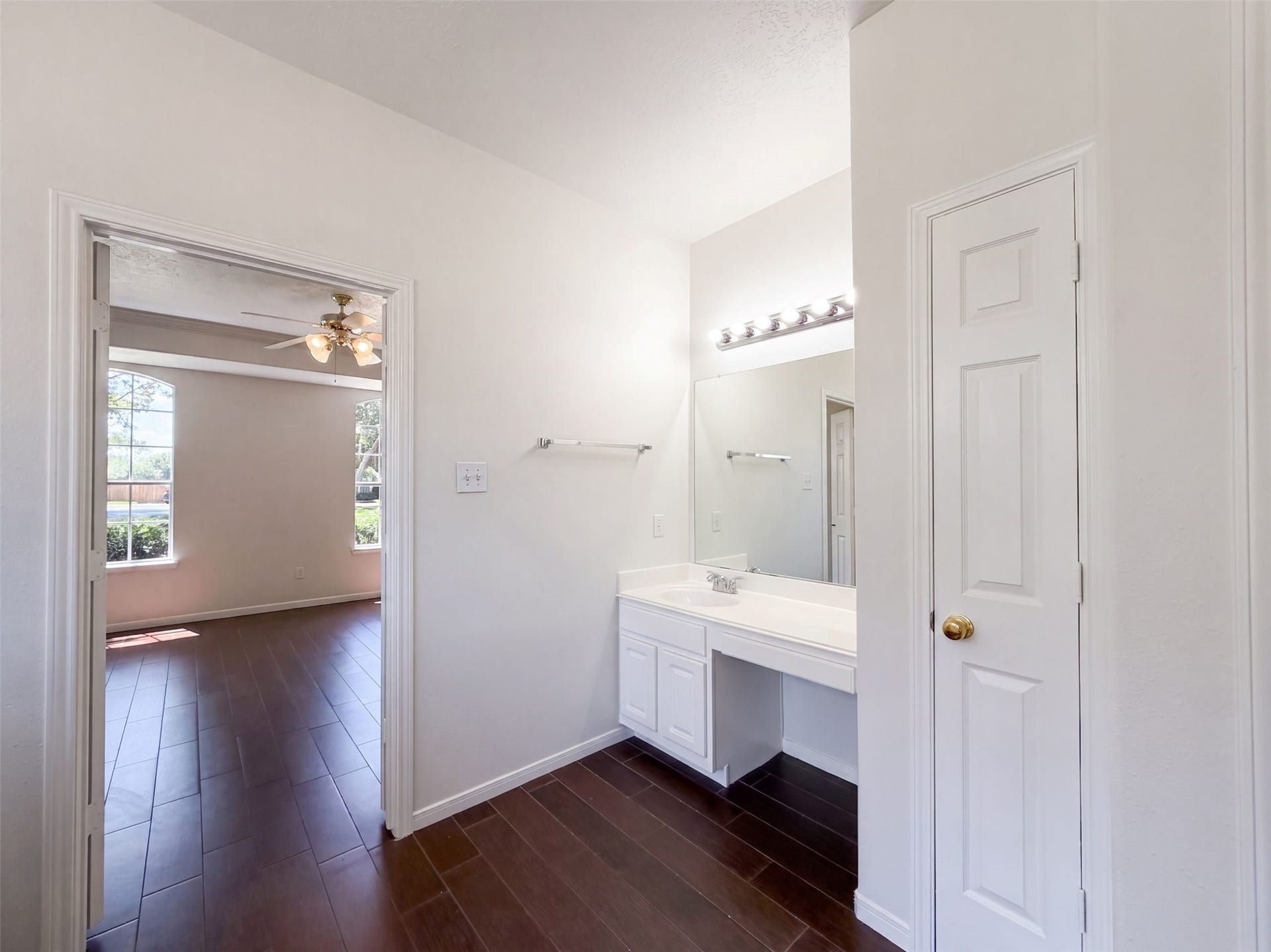 2854 Everett Drive, Friendswood, TX 77546 2854 Everett Drive, Friendswood, TX 77546