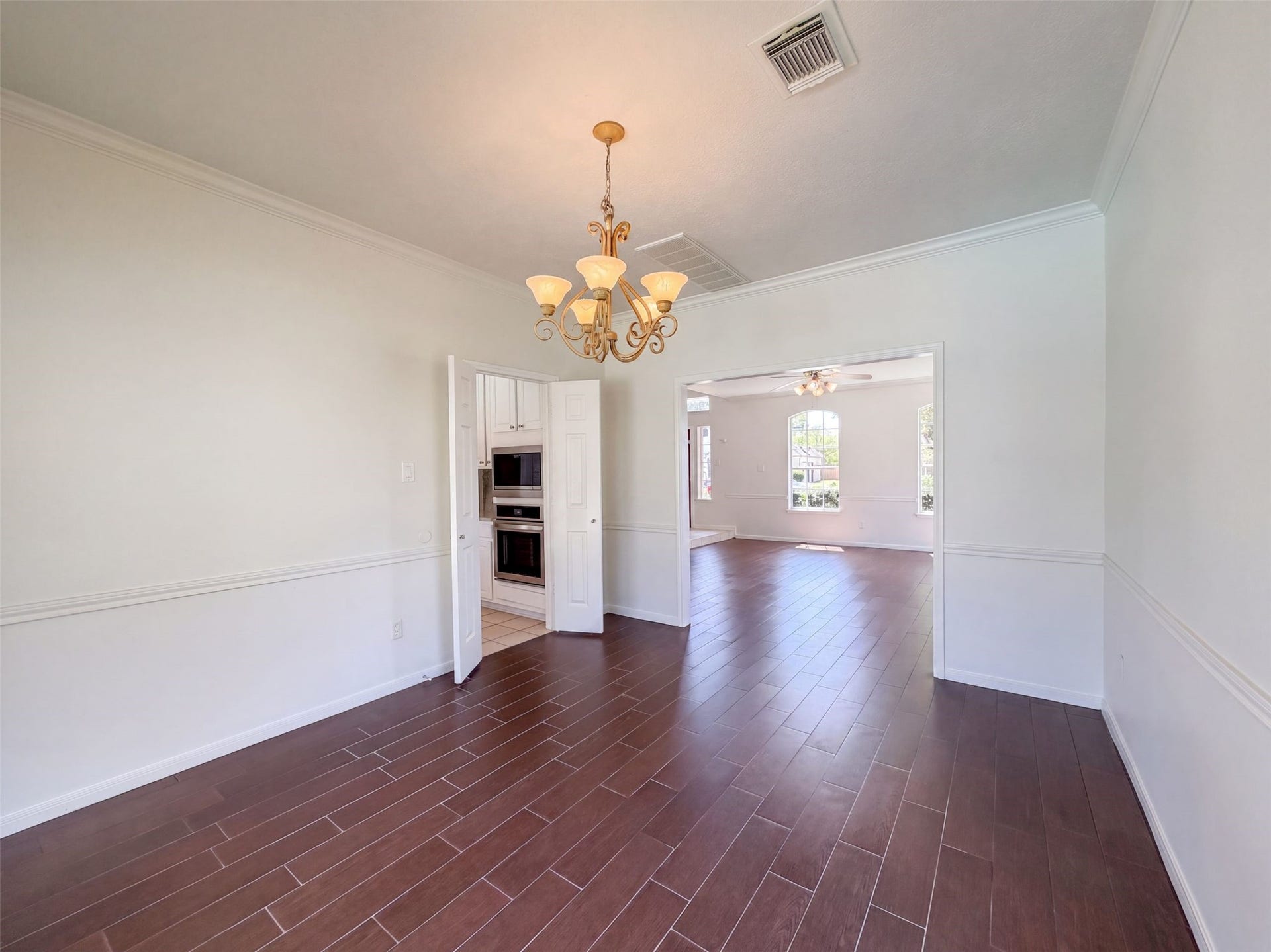 2854 Everett Drive, Friendswood, TX 77546 2854 Everett Drive, Friendswood, TX 77546