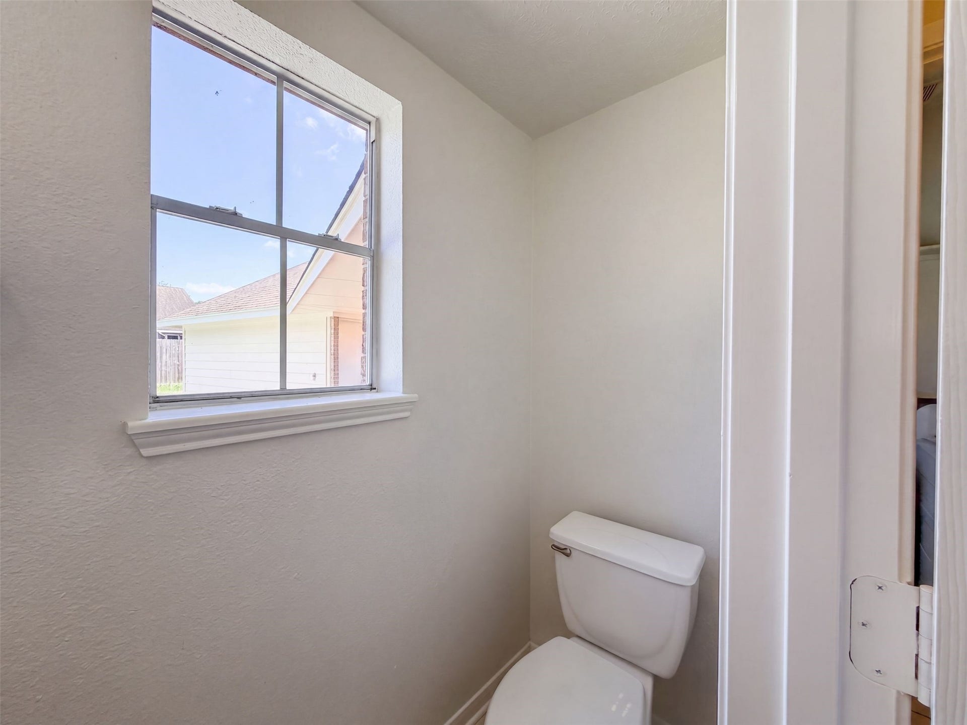 2854 Everett Drive, Friendswood, TX 77546 2854 Everett Drive, Friendswood, TX 77546