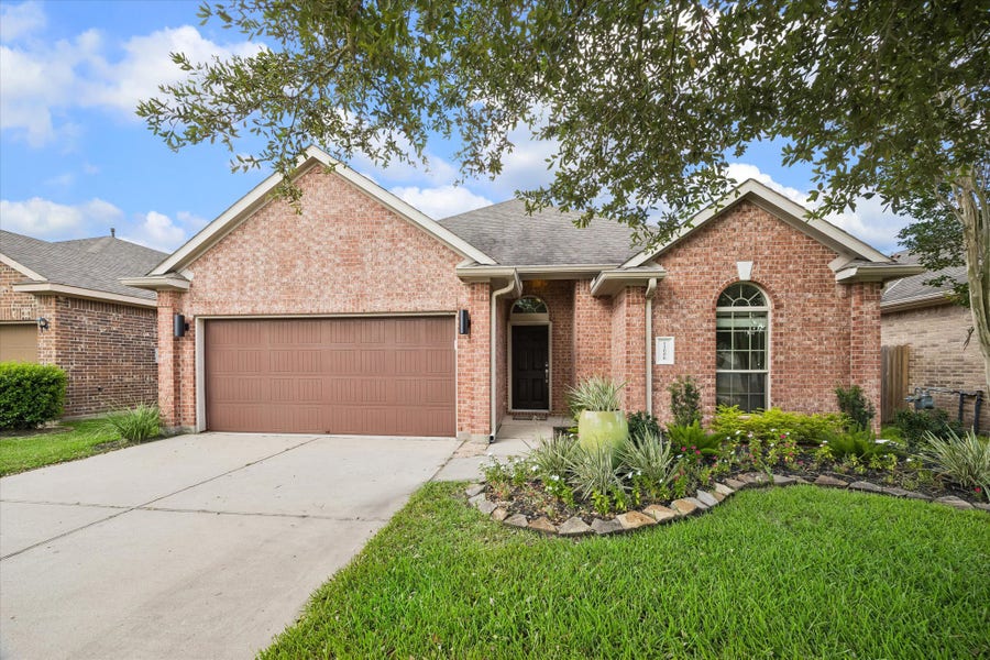 Property photo for 13006 Millstream Bend Lane, Tomball, TX