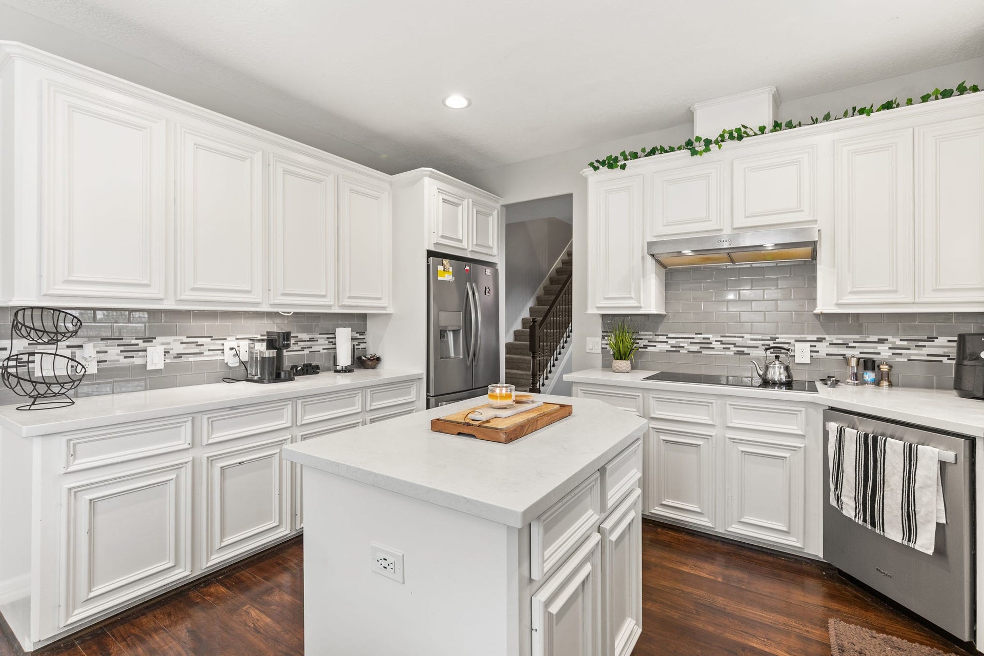 202 Lakeland Circle, Rosharon, TX 77583