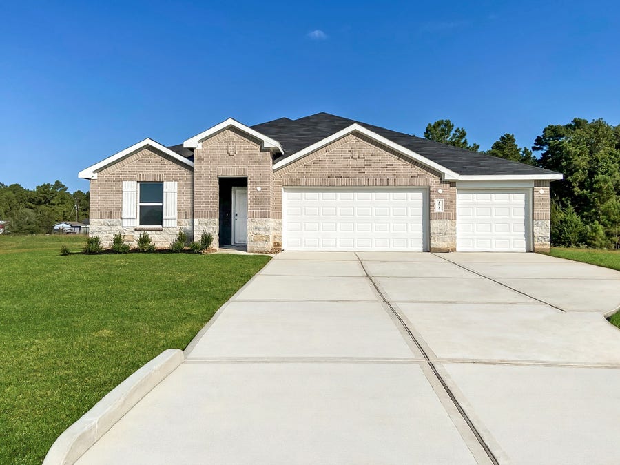 Property photo for 16317 Ross Court, Conroe, TX